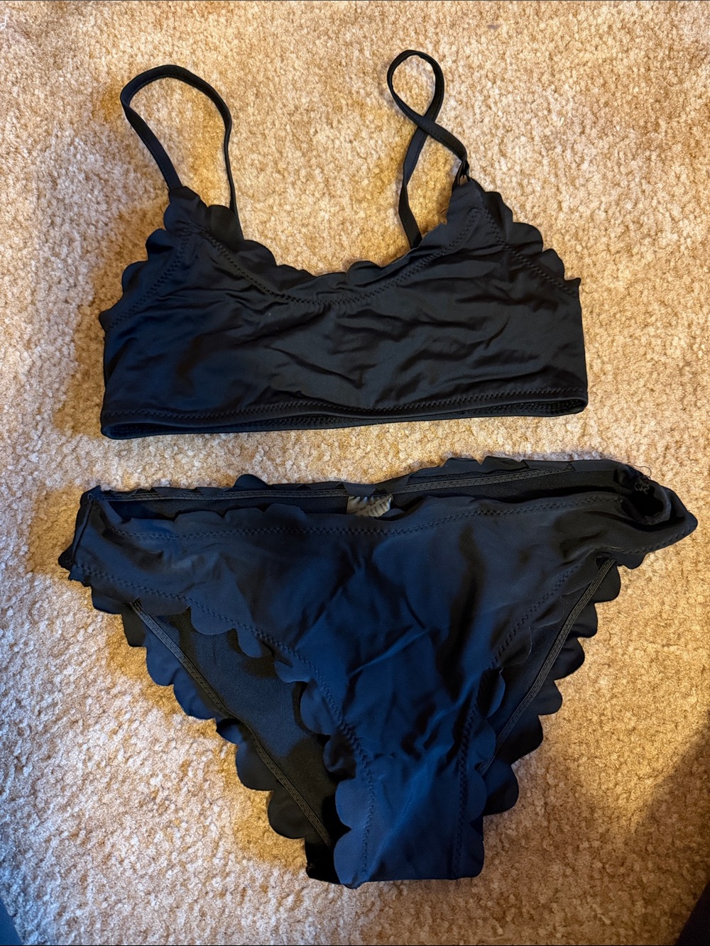 Women’s Scalloped Edge Black Bikini Set